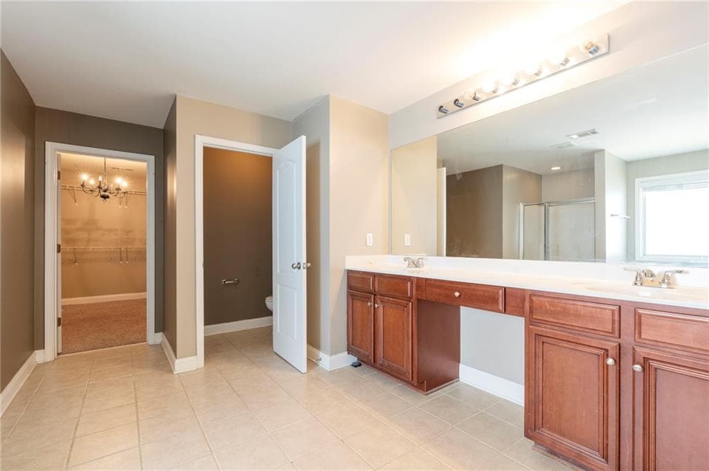 7 bedroom, 6 bathroom, 5,608 sq ft single family residence for sale at 4276 Shamrock Drive, Atlanta, GA 30349 — photo 9