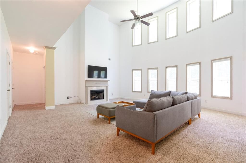 7 bedroom, 6 bathroom, 5,608 sq ft single family residence for sale at 4276 Shamrock Drive, Atlanta, GA 30349 — photo 4