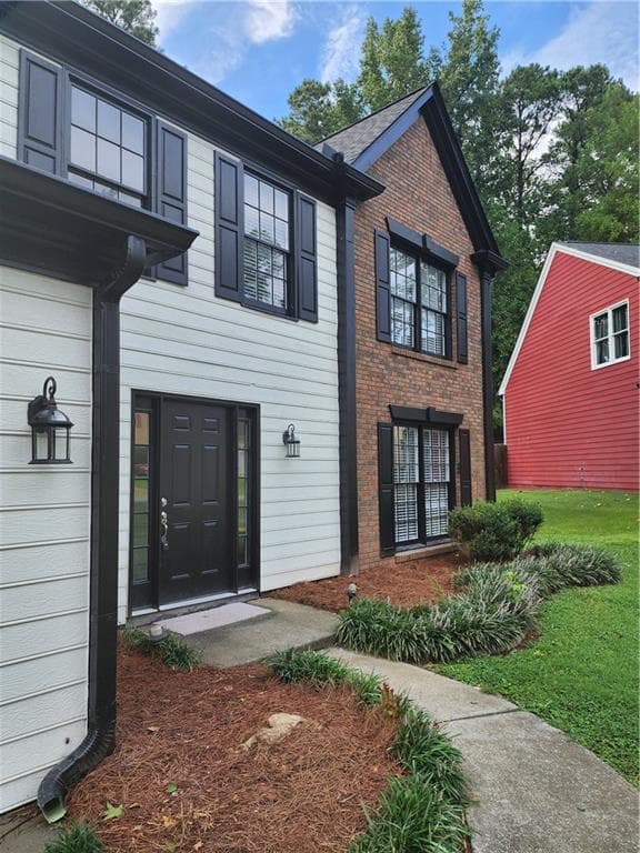 4 bedroom, 3 bathroom, 1,843 sq ft single family residence for sale at 848 Eagle Creek Court, Lawrenceville, GA 30044 — photo 3
