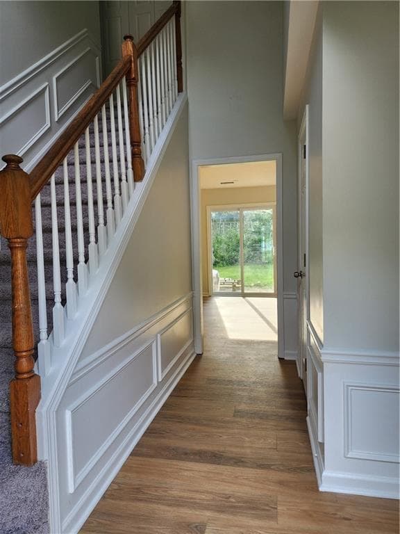 4 bedroom, 3 bathroom, 1,843 sq ft single family residence for sale at 848 Eagle Creek Court, Lawrenceville, GA 30044 — photo 5