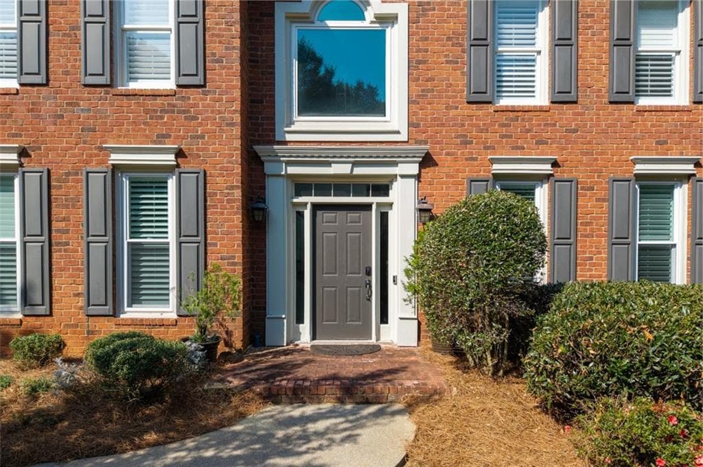 4 bedroom, 3 bathroom, 2,588 sq ft single family residence for sale at 2525 Woodbrook Court, Lawrenceville, GA 30043 — photo 2