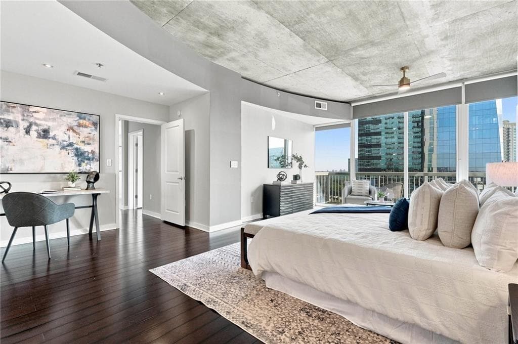 2 bedroom, 2 bathroom, 1,587 sq ft condominium for sale at 3324 Peachtree Road 1911, Atlanta, GA 30326 — photo 4