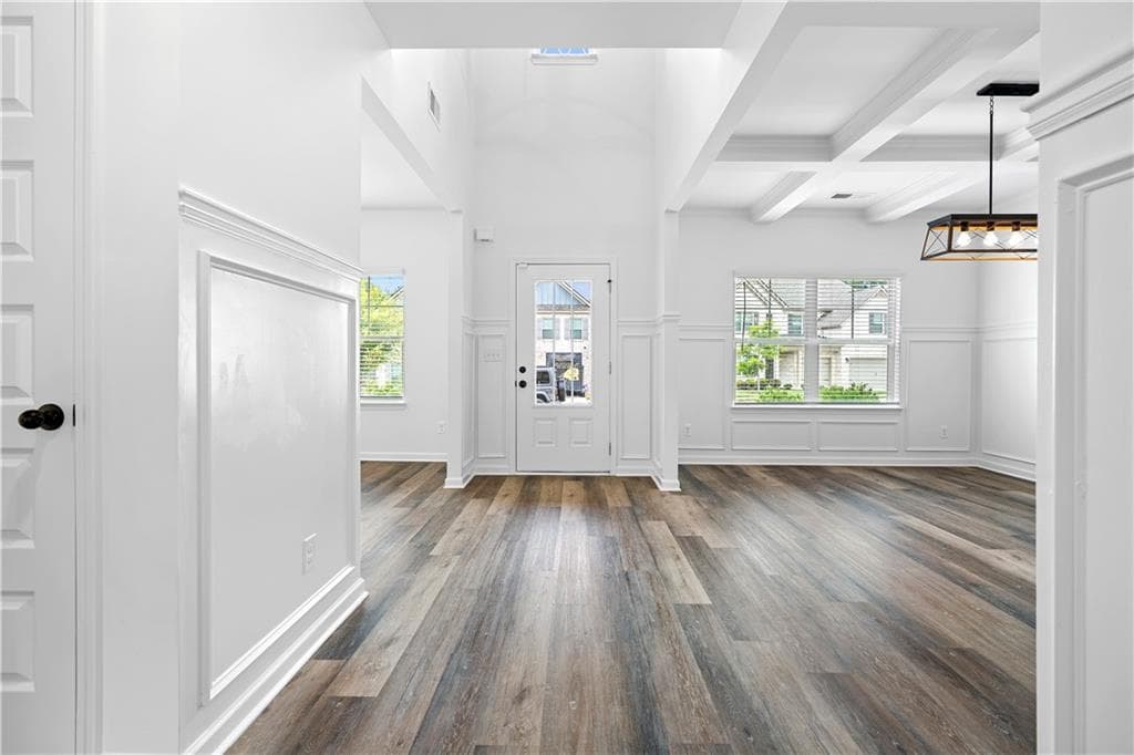 6 bedroom, 3 bathroom, 4,480 sq ft single family residence for sale at 5673 Wyncreek Circle, Atlanta, GA 30331 — photo 5