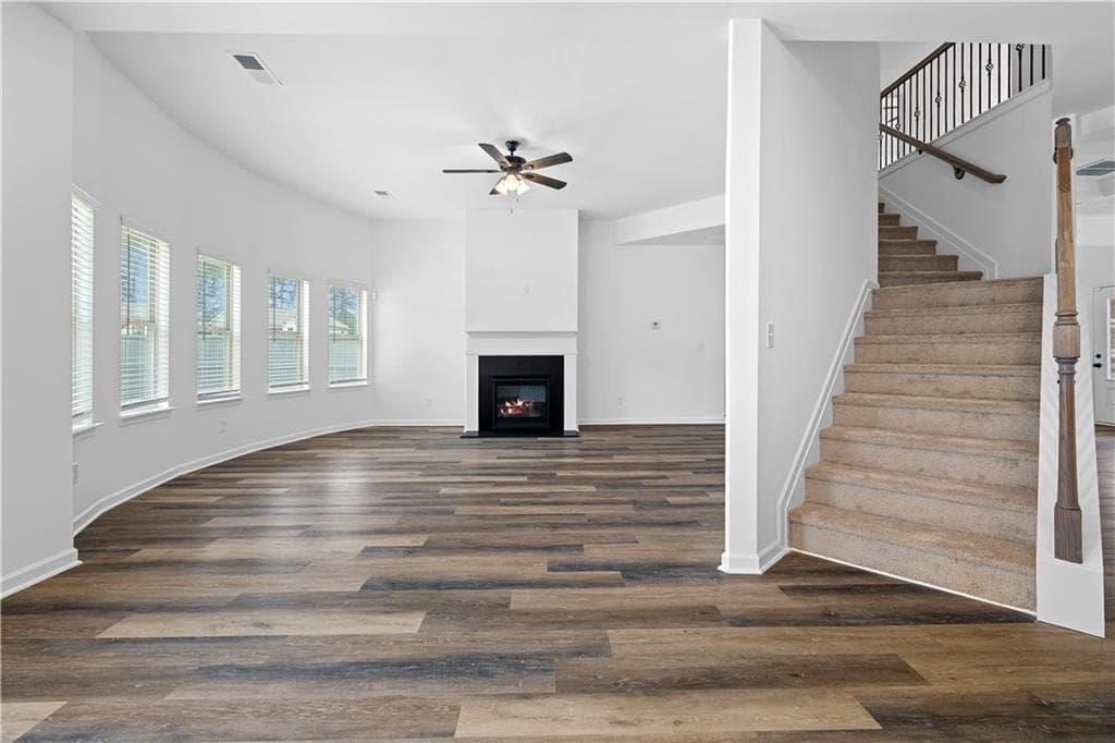 6 bedroom, 3 bathroom, 4,480 sq ft single family residence for sale at 5673 Wyncreek Circle, Atlanta, GA 30331 — photo 6