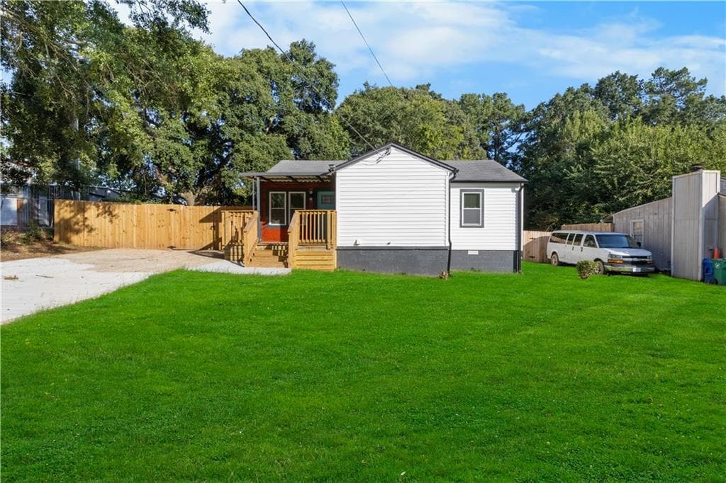 2 bedroom, 2 bathroom, 912 sq ft single family residence for sale at 4253 Hanes Drive, Decatur, GA 30035