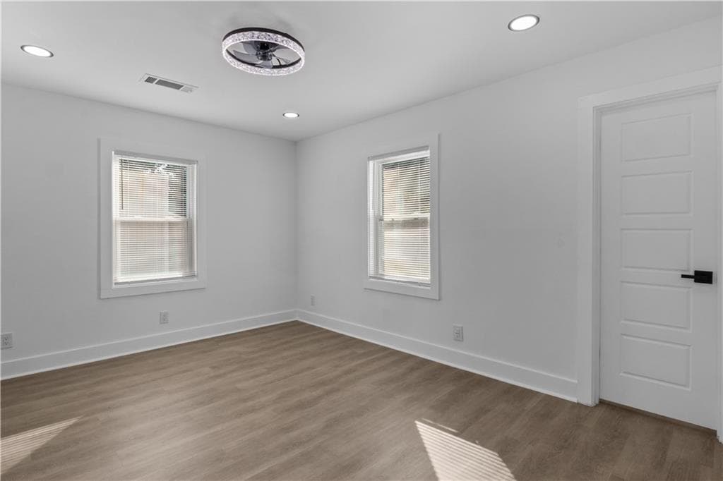 2 bedroom, 2 bathroom, 912 sq ft single family residence for sale at 4253 Hanes Drive, Decatur, GA 30035 — photo 9