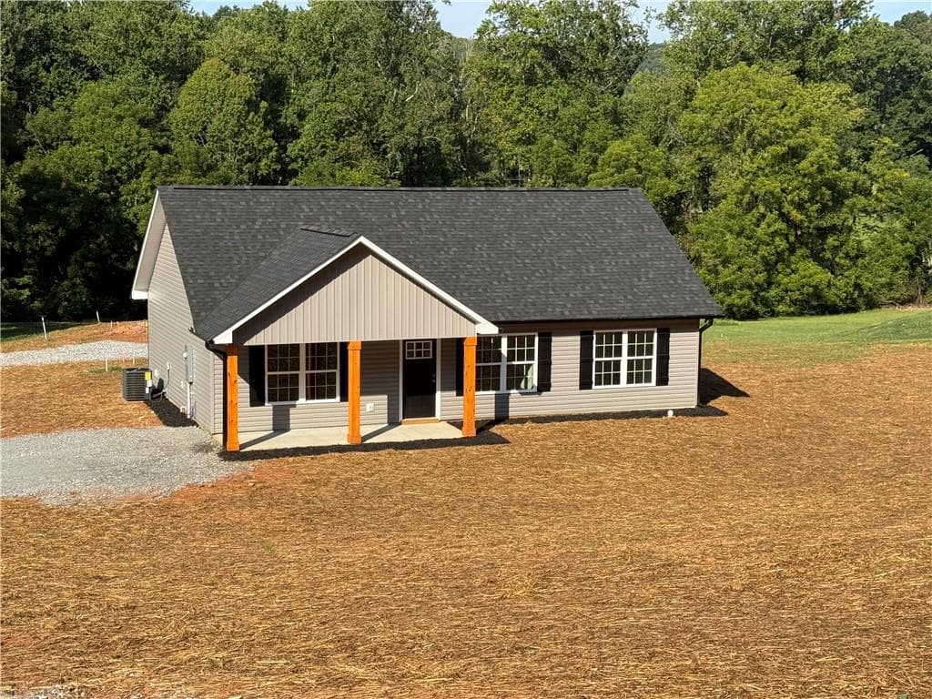 3 bedroom, 2 bathroom, 1,180 sq ft single family residence for sale at 50 Charlies Way, Dahlonega, GA 30533