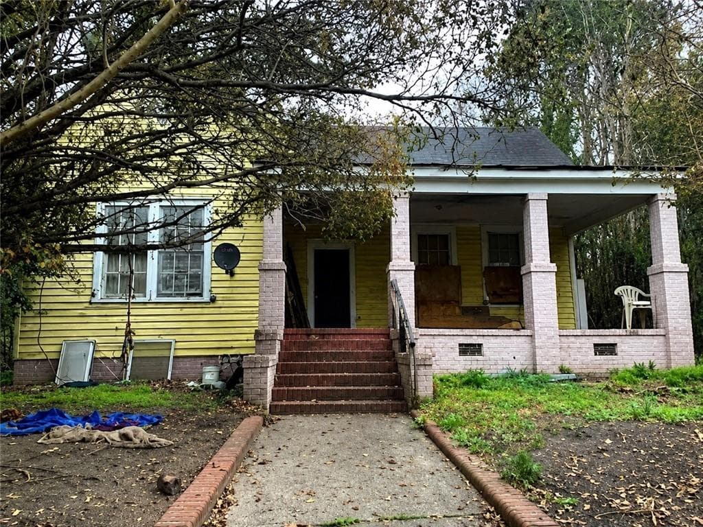 3 bedroom, 1 bathroom, 1,431 sq ft single family residence for sale at 533 Elm Street, Macon, GA 31201