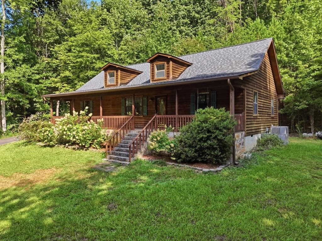 3 bedroom, 2 bathroom, 1,412 sq ft single family residence for sale at 854 Williams Road, Chickamauga, GA 30707 — photo 3