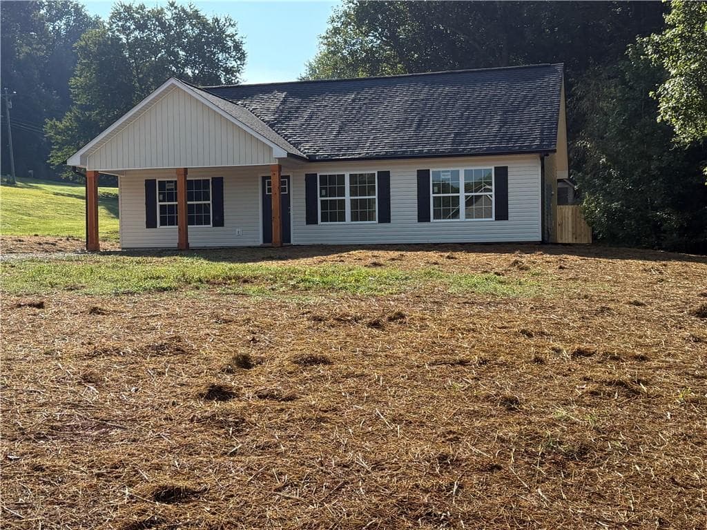 3 bedroom, 2 bathroom, 1,180 sq ft single family residence for sale at 45 Charlies Way, Dahlonega, GA 30533 — photo 3