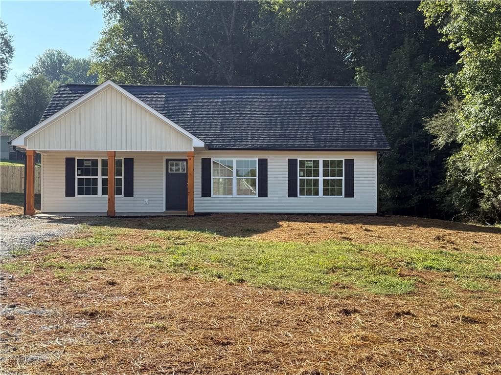 3 bedroom, 2 bathroom, 1,180 sq ft single family residence for sale at 45 Charlies Way, Dahlonega, GA 30533 — photo 4