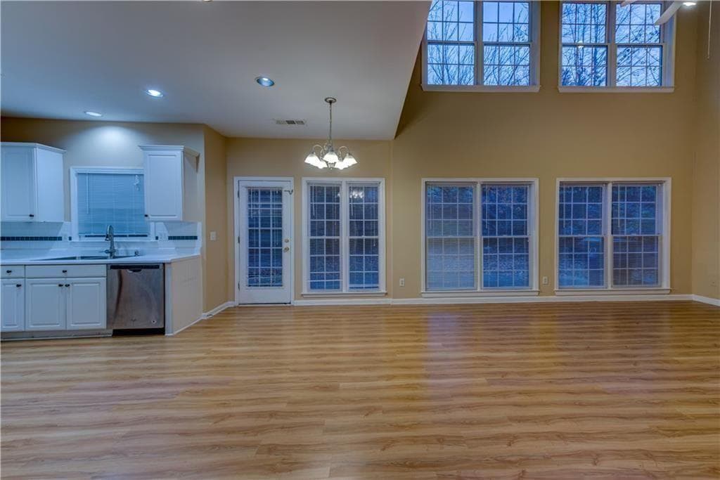 4 bedroom, 3 bathroom, 3,011 sq ft single family residence for rent at 1429 Oglethorpe Drive, Suwanee, GA 30024 for $2,700 a month — photo 9