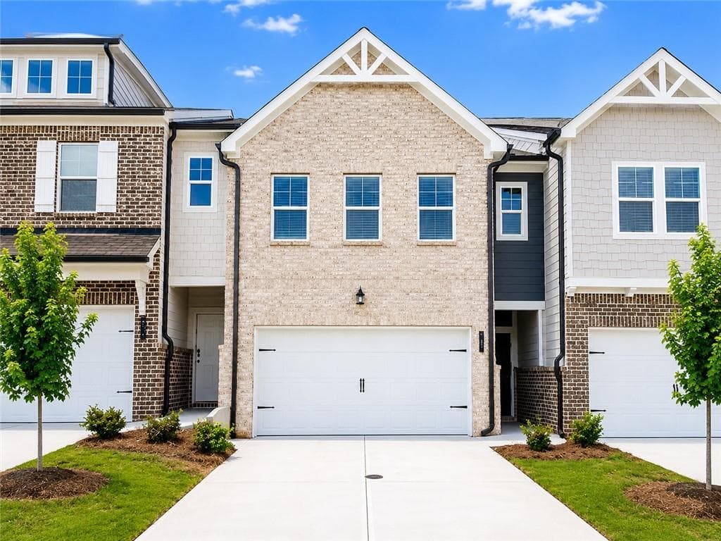 4 bedroom, 3 bathroom, 1,695 sq ft townhouse under contract at 633 Gunnin Way LOT 25, Mcdonough, GA 30253