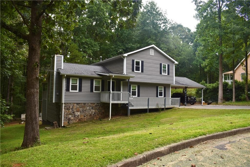 3 bedroom, 3 bathroom, 1,644 sq ft single family residence for sale at 274 Russell Ridge Drive, Lawrenceville, GA 30043 — photo 2