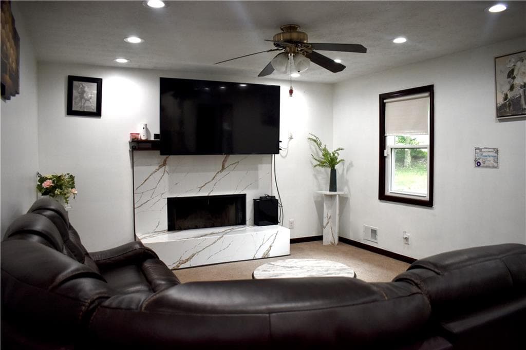 3 bedroom, 3 bathroom, 1,644 sq ft single family residence for sale at 274 Russell Ridge Drive, Lawrenceville, GA 30043 — photo 4