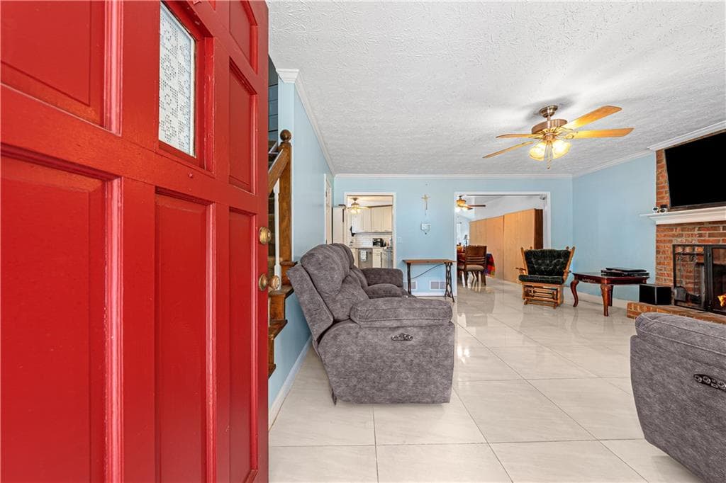 3 bedroom, 3 bathroom, 1,863 sq ft single family residence for sale at 2460 Arbour Trace Terrace, Suwanee, GA 30024 — photo 3