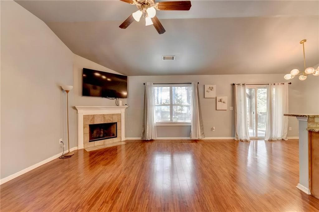 3 bedroom, 2 bathroom, 1,282 sq ft single family residence under contract at 1605 Jessica Lane, Winder, GA 30680 — photo 4