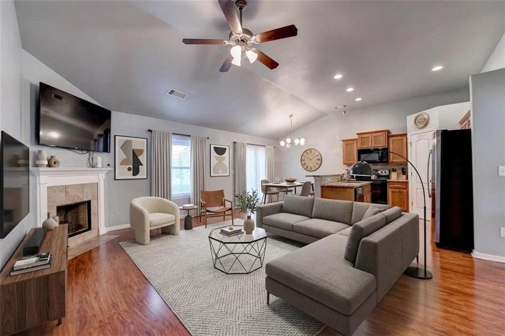 3 bedroom, 2 bathroom, 1,282 sq ft single family residence under contract at 1605 Jessica Lane, Winder, GA 30680 — photo 3