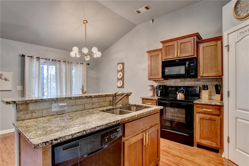 3 bedroom, 2 bathroom, 1,282 sq ft single family residence under contract at 1605 Jessica Lane, Winder, GA 30680 — photo 7