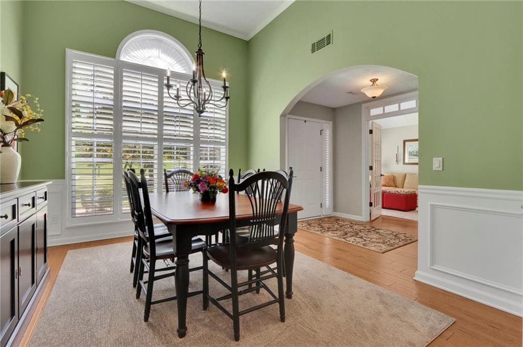 3 bedroom, 2 bathroom, 2,248 sq ft single family residence under contract at 8720 Meadow Glen Court, Gainesville, GA 30506 — photo 8