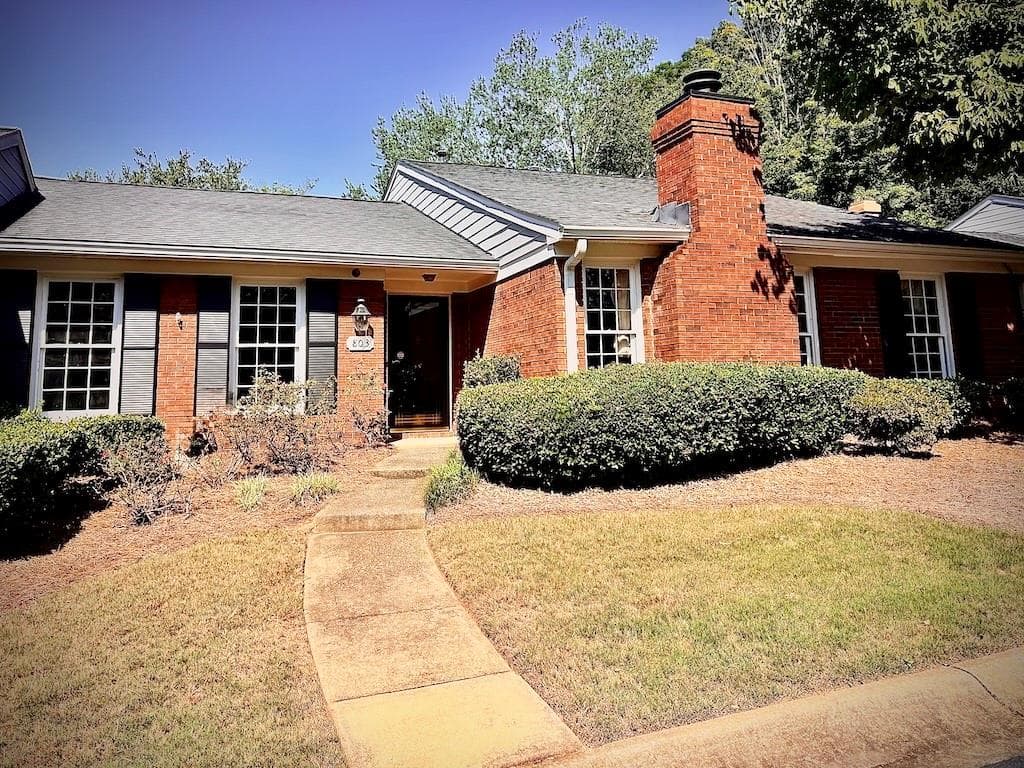 2 bedroom, 2 bathroom, 1,937 sq ft home for sale at 803 Dunwoody Chace, Sandy Springs, GA