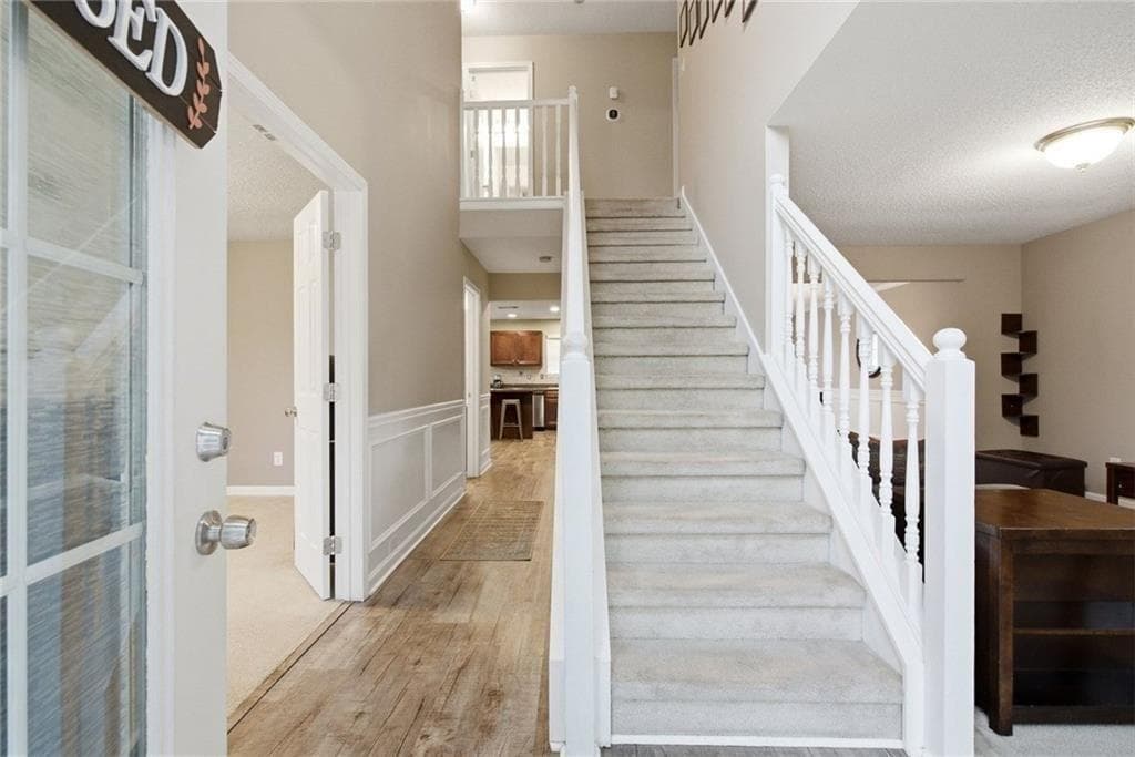 5 bedroom, 3 bathroom, 3,942 sq ft single family residence for sale at 5503 Mudlark Circle, Powder Springs, GA 30127 — photo 2