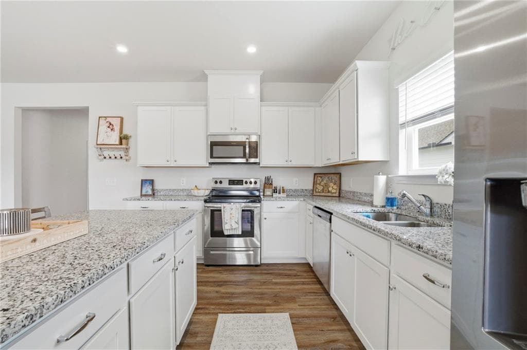 3 bedroom, 2 bathroom, 1,796 sq ft single family residence for sale at 93 Royal Oak Drive, Rome, GA 30165 — photo 10
