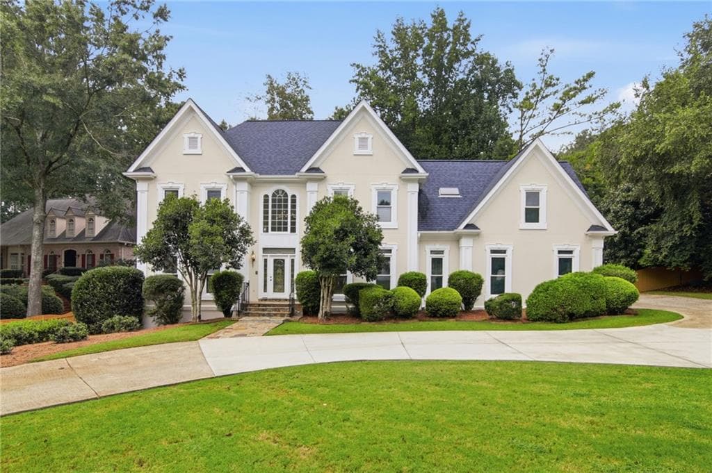 4 bedroom, 5 bathroom, 3,228 sq ft single family residence for sale at 2211 Brooke Farm Trail, Dunwoody, GA 30338 — photo 2