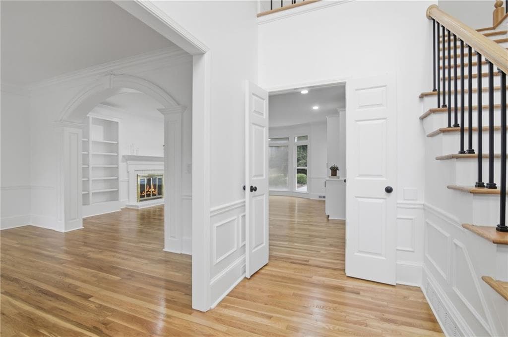 4 bedroom, 5 bathroom, 3,228 sq ft single family residence for sale at 2211 Brooke Farm Trail, Dunwoody, GA 30338 — photo 4