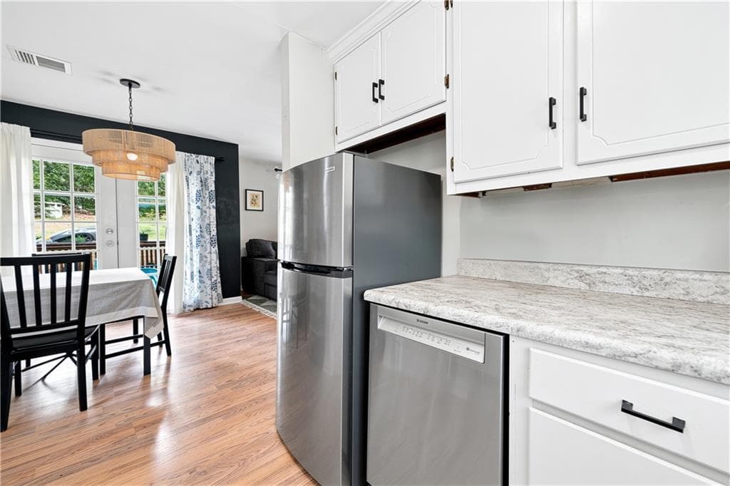 2 bedroom, 2 bathroom, 988 sq ft single family residence for sale at 119 William Drive, Athens, GA 30606 — photo 10