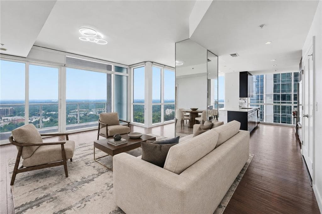 2 bedroom, 3 bathroom, 1,932 sq ft condominium for sale at 3325 Piedmont Road 2702, Atlanta, GA 30305 — photo 2