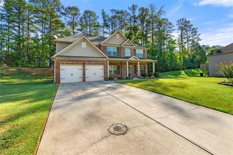 5 bedroom, 3 bathroom, 2,923 sq ft single family residence for sale at 2503 Ginger Leaf Drive, Conyers, GA 30013 — photo 2