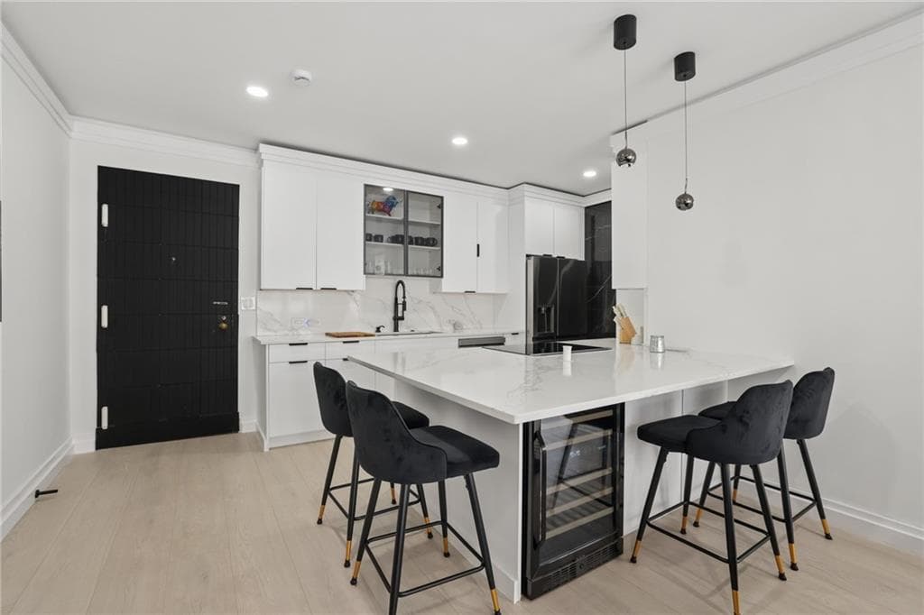 1 bedroom, 1 bathroom, 706 sq ft condominium for sale at 145 15th Street 1424, Atlanta, GA 30309 — photo 2
