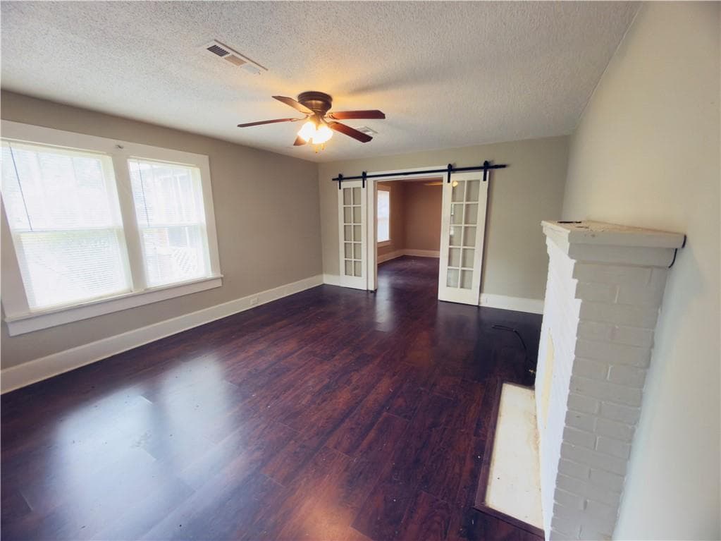2 bedroom, 1 bathroom, 1,328 sq ft single family residence under contract at 1116 Brooks Street, Cedartown, GA 30125 — photo 3
