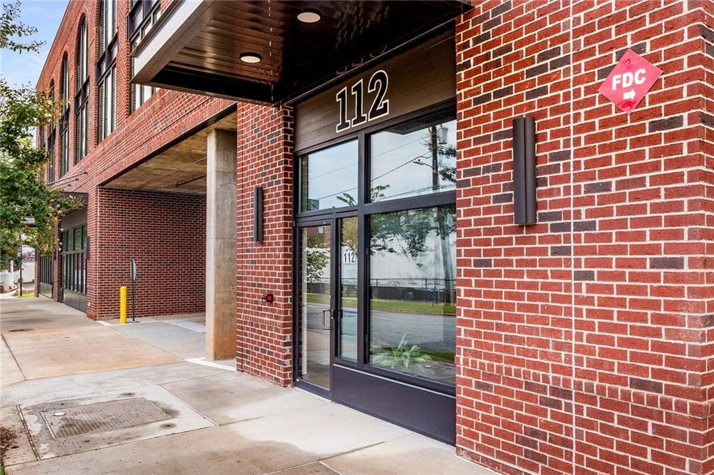 1 bedroom, 1 bathroom, 804 sq ft condominium for rent at 112 Rogers Street 303, Atlanta, GA 30317 for $1,950 a month — photo 6