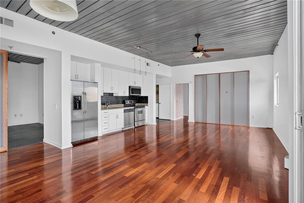 2 bedroom, 2 bathroom, 1,228 sq ft condominium for rent at 620 Glen Iris Drive 508, Atlanta, GA 30308 for $2,695 a month — photo 6