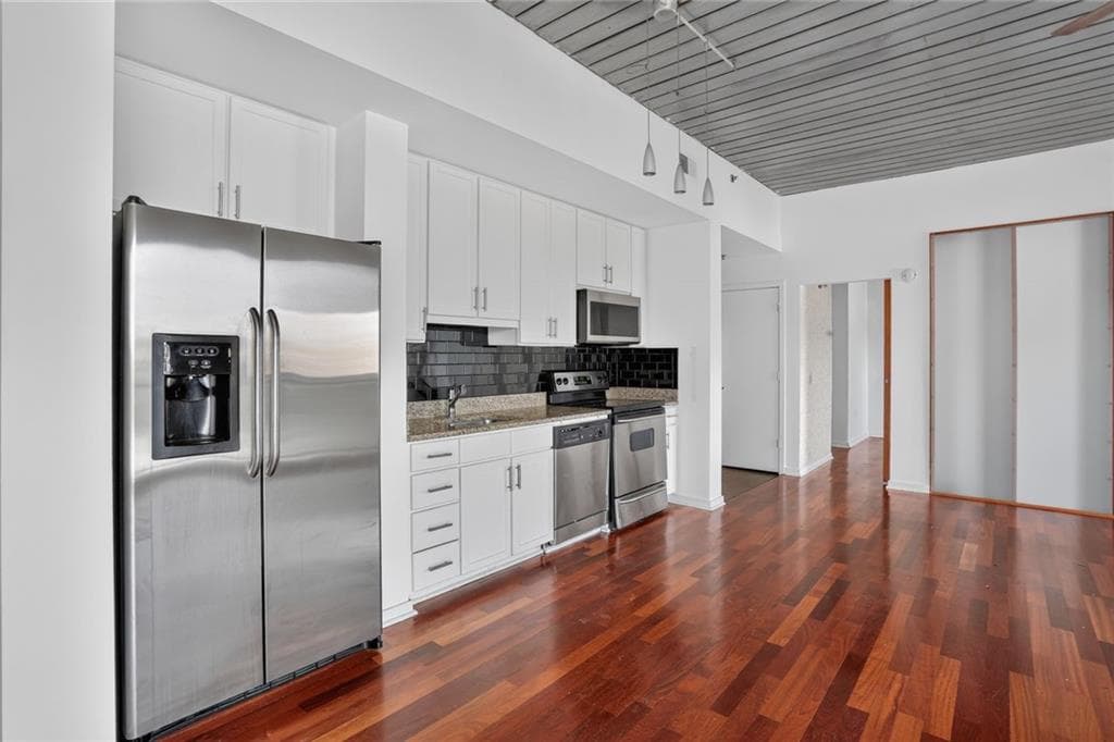 2 bedroom, 2 bathroom, 1,228 sq ft condominium for rent at 620 Glen Iris Drive 508, Atlanta, GA 30308 for $2,695 a month — photo 8