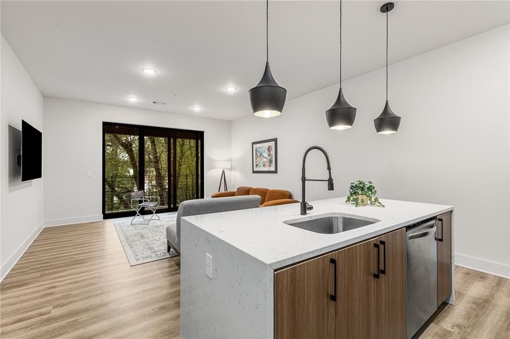1 bedroom, 1 bathroom, 804 sq ft condominium for rent at 112 Rogers Street 303, Atlanta, GA 30317 for $1,950 a month — photo 10