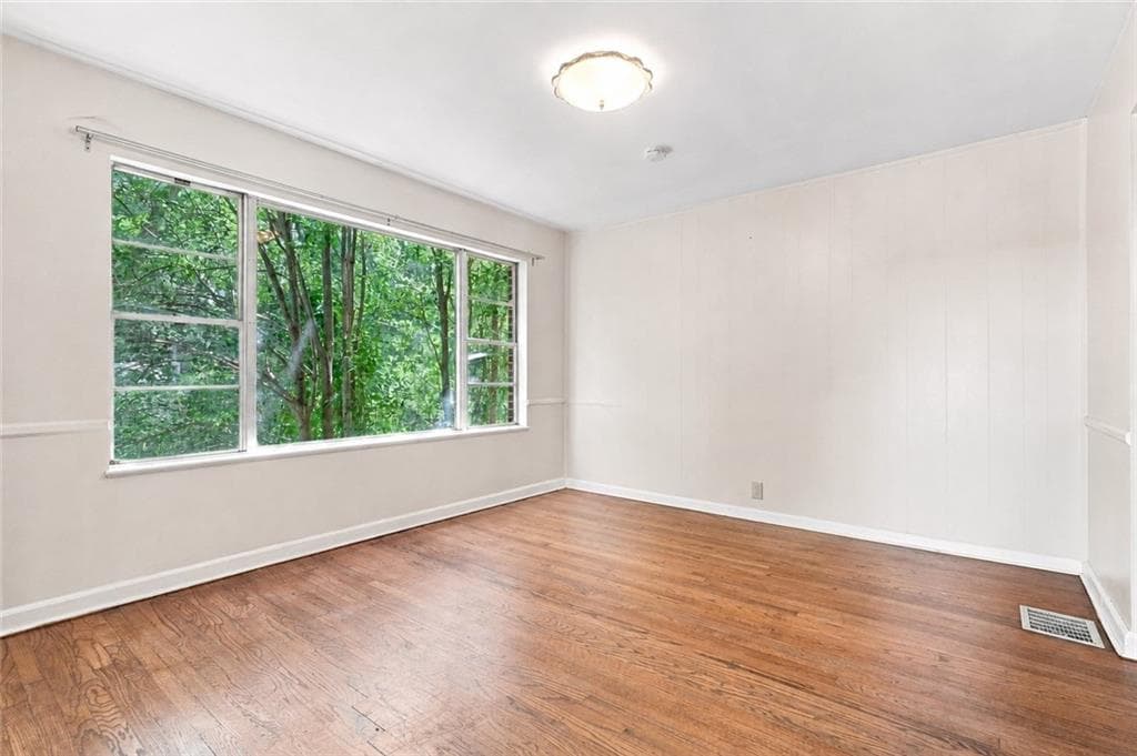6 bedroom, 8 bathroom, 2,969 sq ft single family residence for sale at 1515 Beech Valley Way, Atlanta, GA 30306 — photo 5