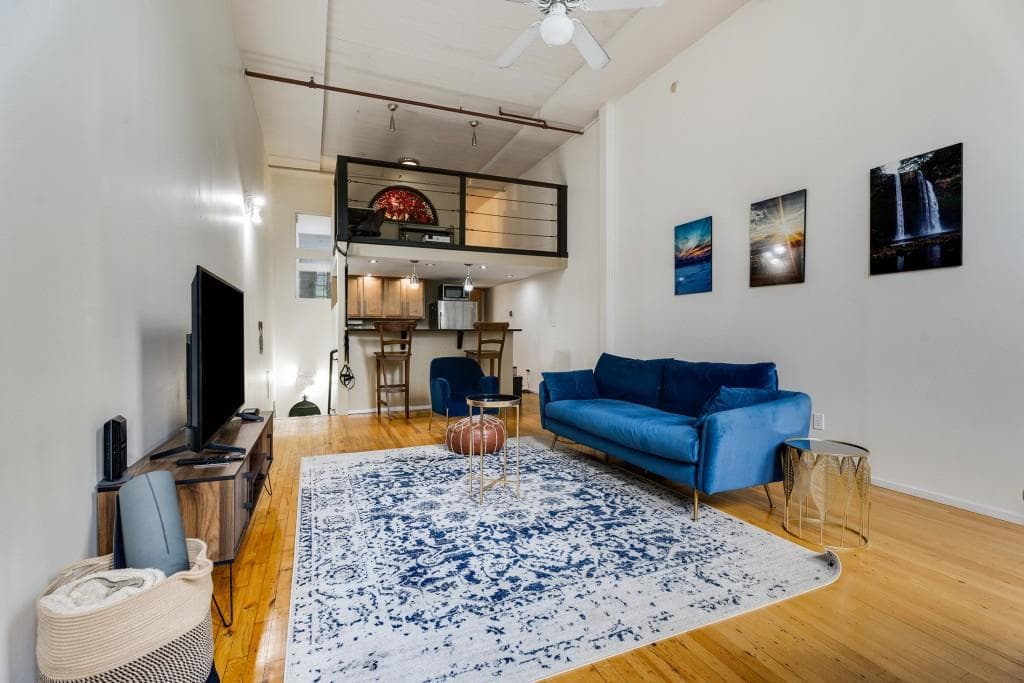 2 bedroom, 1 bathroom, 1,250 sq ft condominium for rent at 19 Hilliard Street 10, Atlanta, GA 30312 for $2,450 a month — photo 10
