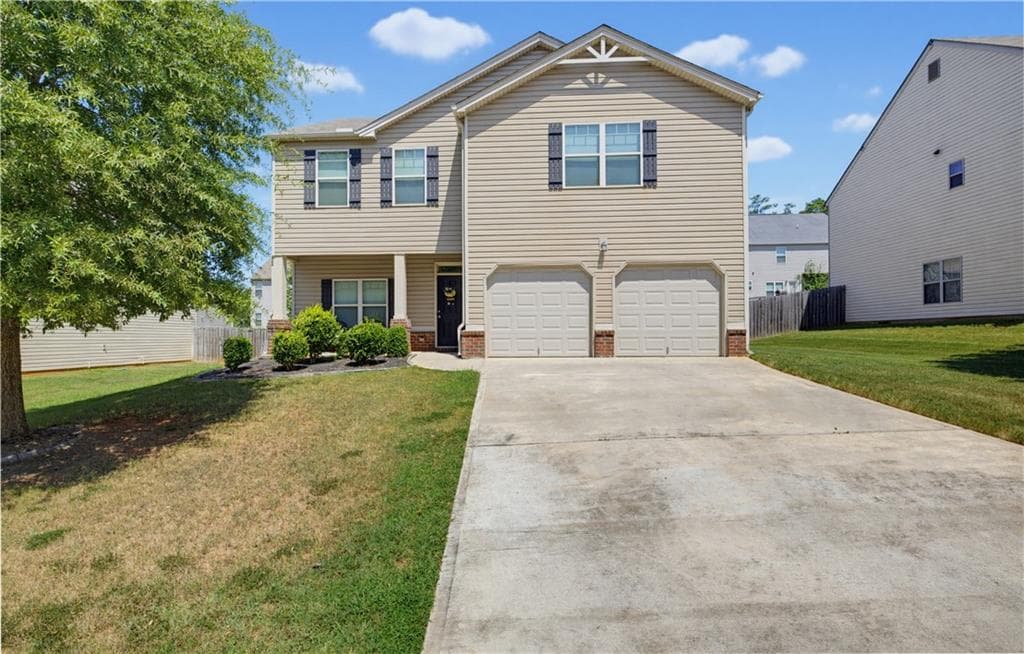 4 bedroom, 3 bathroom, 2,276 sq ft single family residence for sale at 346 Lamont Lane, Hampton, GA 30228