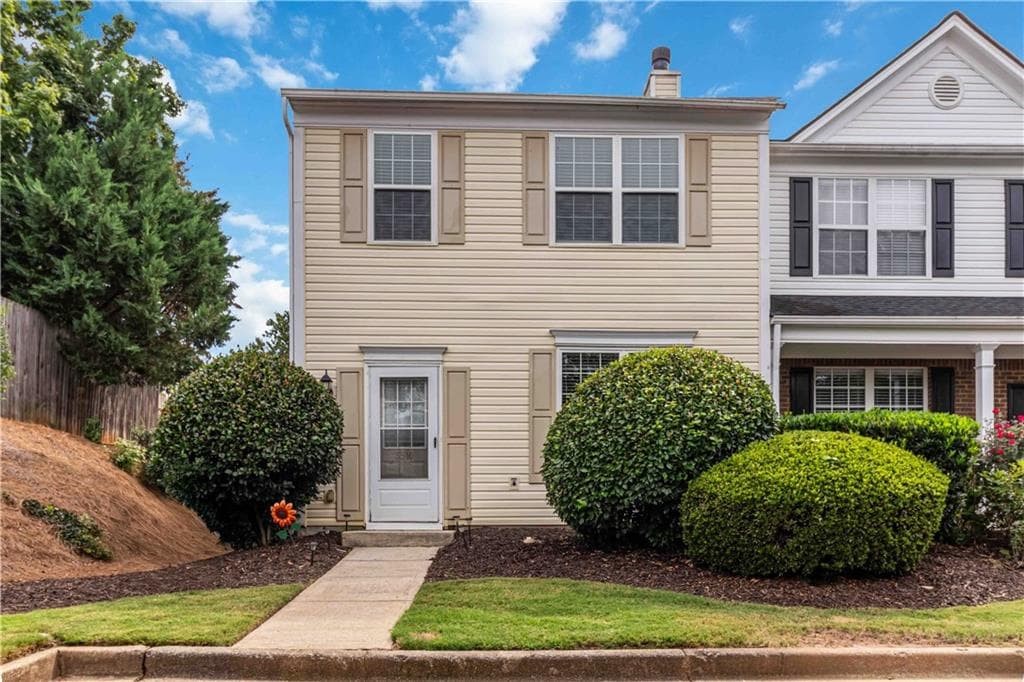 3 bedroom, 3 bathroom, 1,428 sq ft condominium under contract at 5510 Reps Trace, Norcross, GA 30071