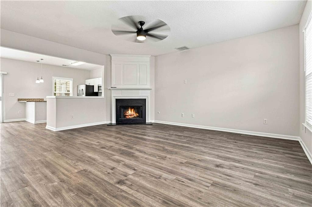 3 bedroom, 3 bathroom, 1,428 sq ft condominium under contract at 5510 Reps Trace, Norcross, GA 30071 — photo 3