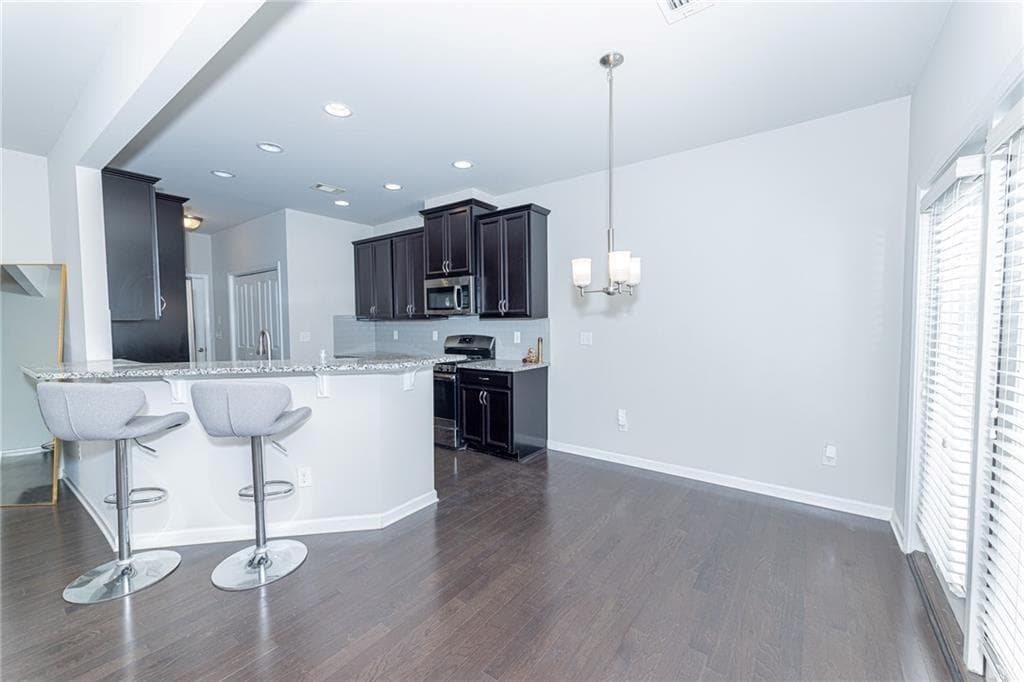 3 bedroom, 3 bathroom, 1,896 sq ft townhouse for sale at 2638 Village Park Bend, Duluth, GA 30096 — photo 7