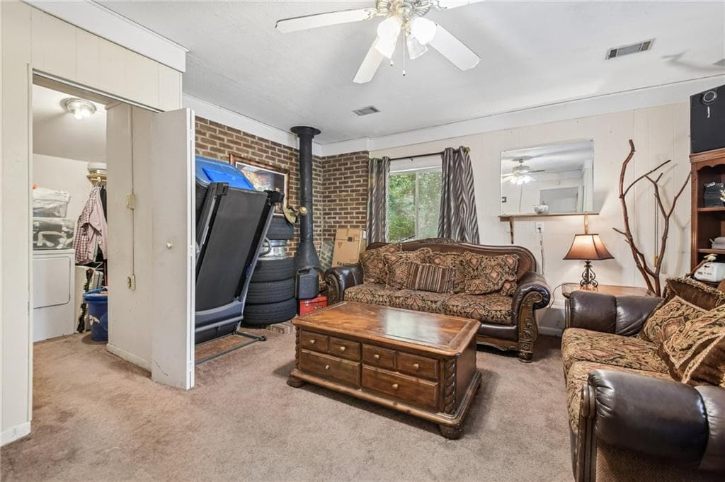 3 bedroom, 2 bathroom, 1,042 sq ft single family residence under contract at 1684 Pheasant Drive, Jonesboro, GA 30238 — photo 6