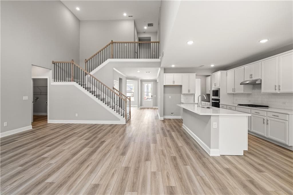 4 bedroom, 4 bathroom, 2,677 sq ft single family residence for sale at 5364 Ridgetop Trail, Sugar Hill, GA 30518 — photo 6