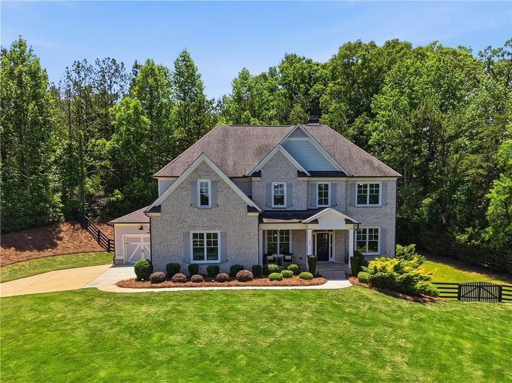 5 bedroom, 4 bathroom, 3,862 sq ft single family residence for sale at 206 Maggies Road, Canton, GA 30115 — photo 2