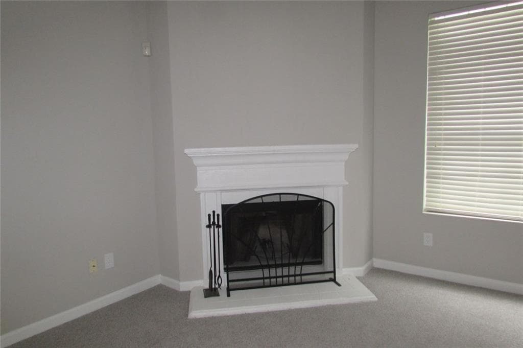 3 bedroom, 3 bathroom, 1,918 sq ft single family residence for sale at 5901 Ravensway Drive, Lithonia, GA 30058 — photo 2