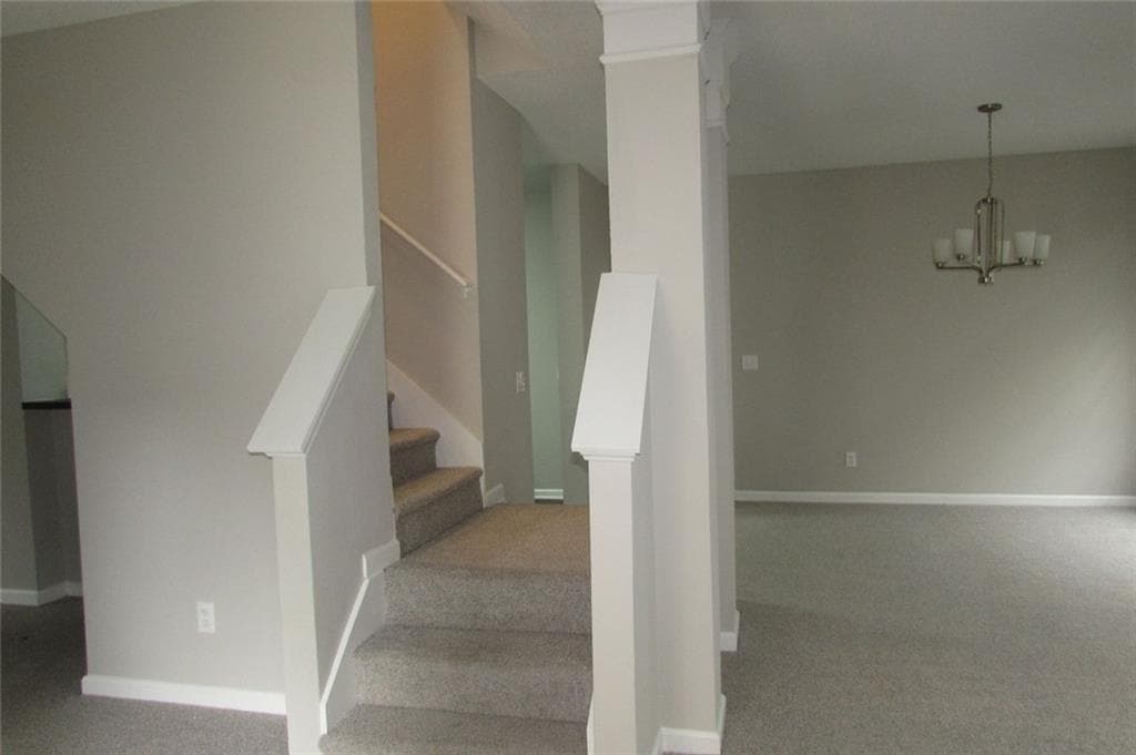 3 bedroom, 3 bathroom, 1,918 sq ft single family residence for sale at 5901 Ravensway Drive, Lithonia, GA 30058 — photo 5