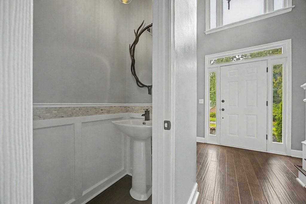 4 bedroom, 3 bathroom, 2,834 sq ft single family residence for sale at 2590 Grassview Drive, Milton, GA 30004 — photo 4